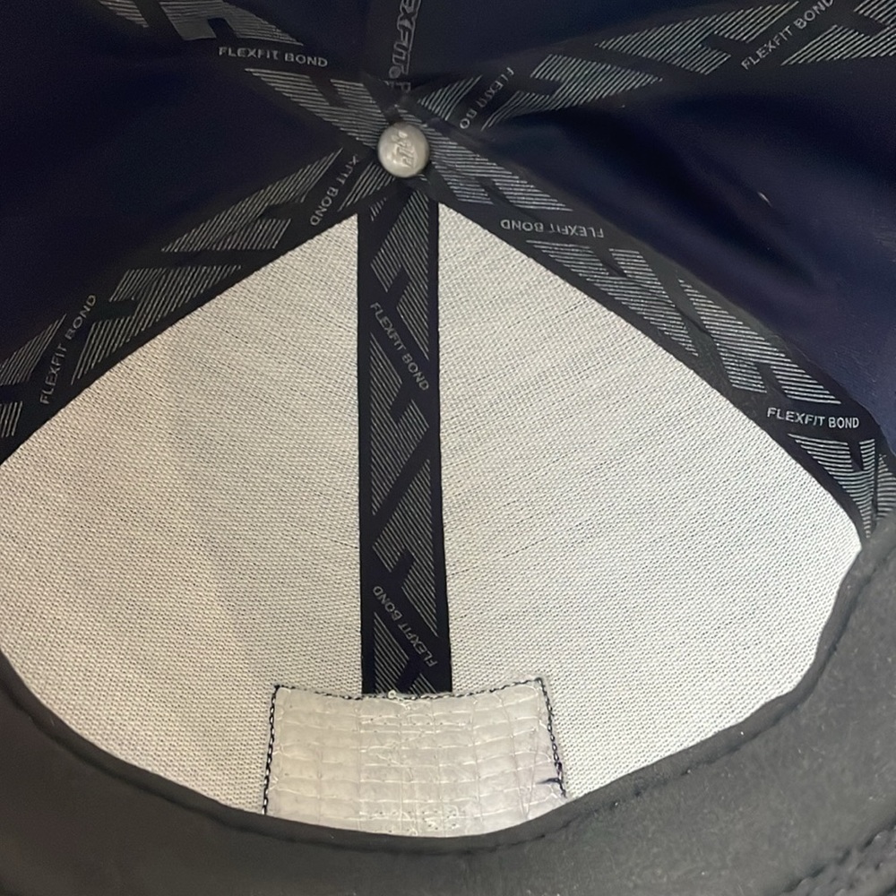 Quicksilver flex-fit hat - Picture 4 of 7